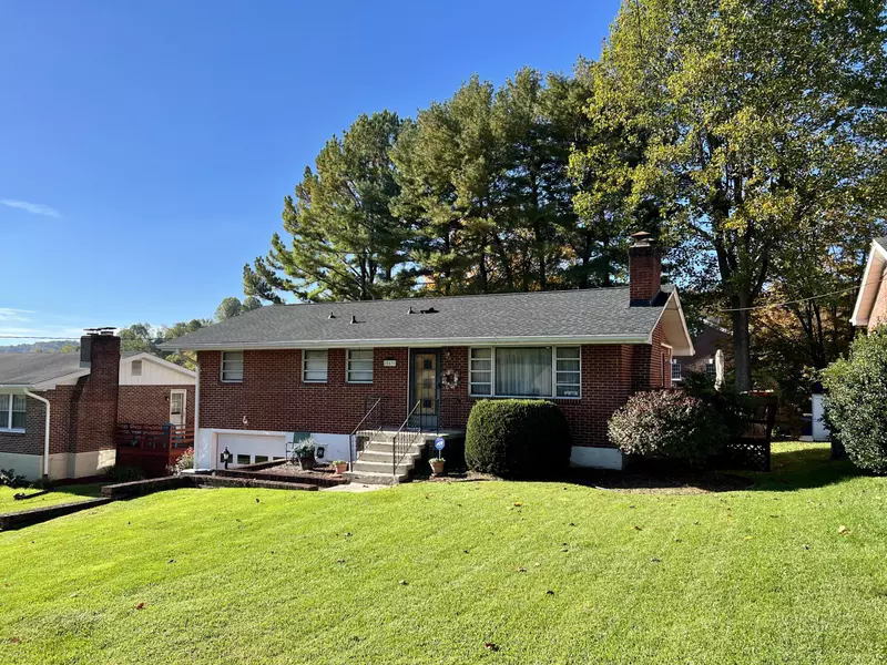 563 Ventura CIR, Bristol, VA 24201