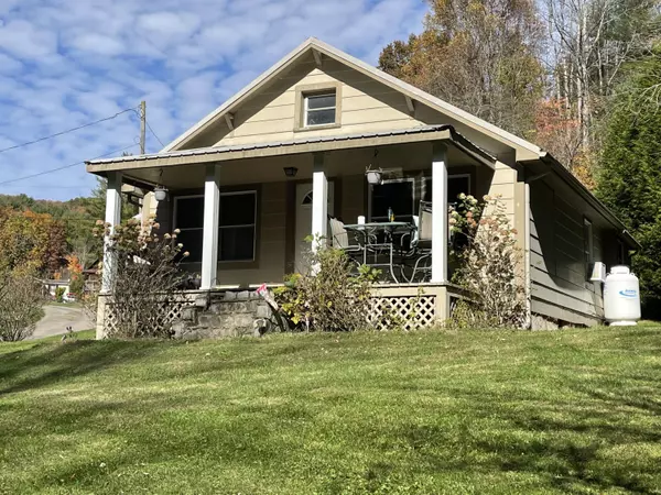 672 Rainbow RD, Mountain City, TN 37683