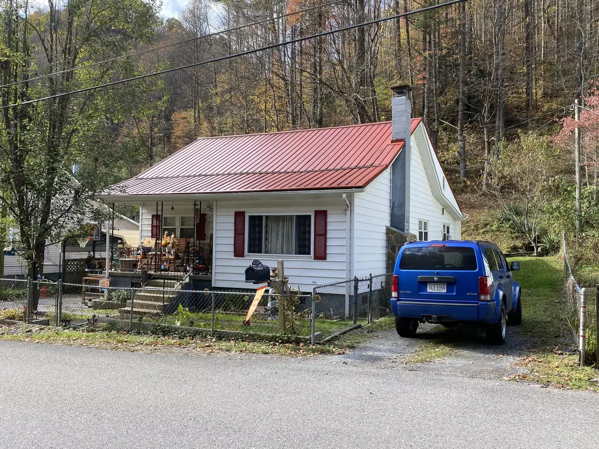 Appalachia, VA 24216,1828 Derby RD