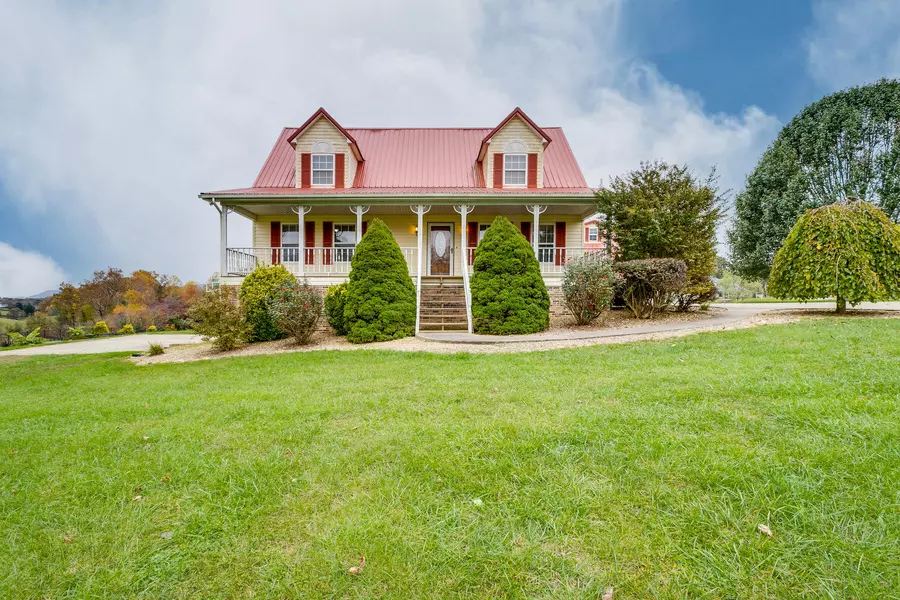 108 Simmons LN, Church Hill, TN 37642