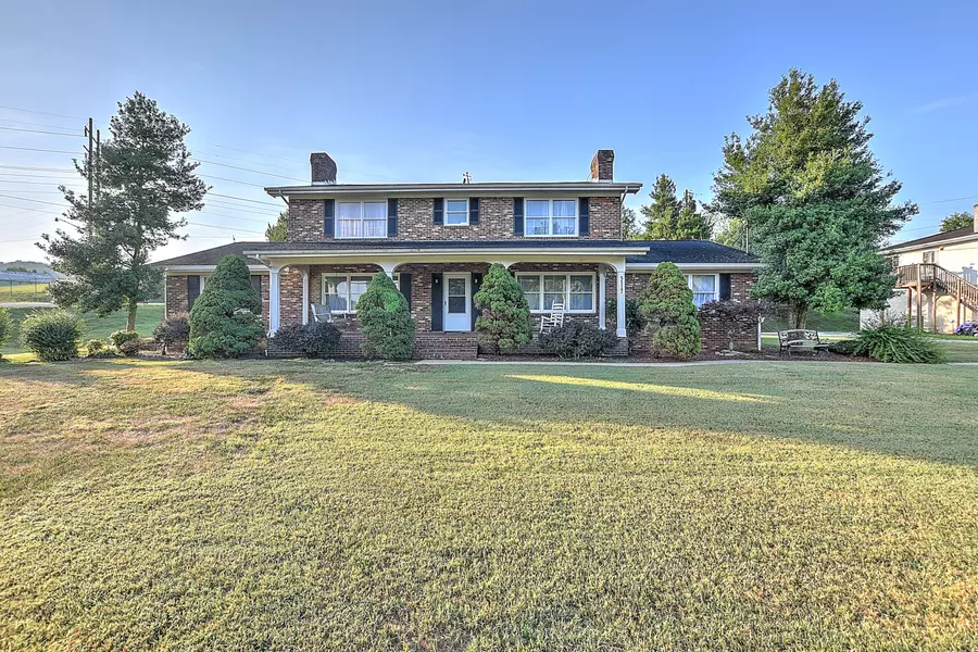 5117 Bluff City HWY, Bluff City, TN 37618