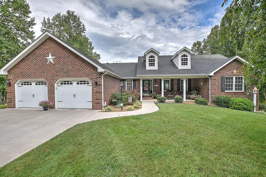 708 Big Valley TRL, Greeneville, TN 37743