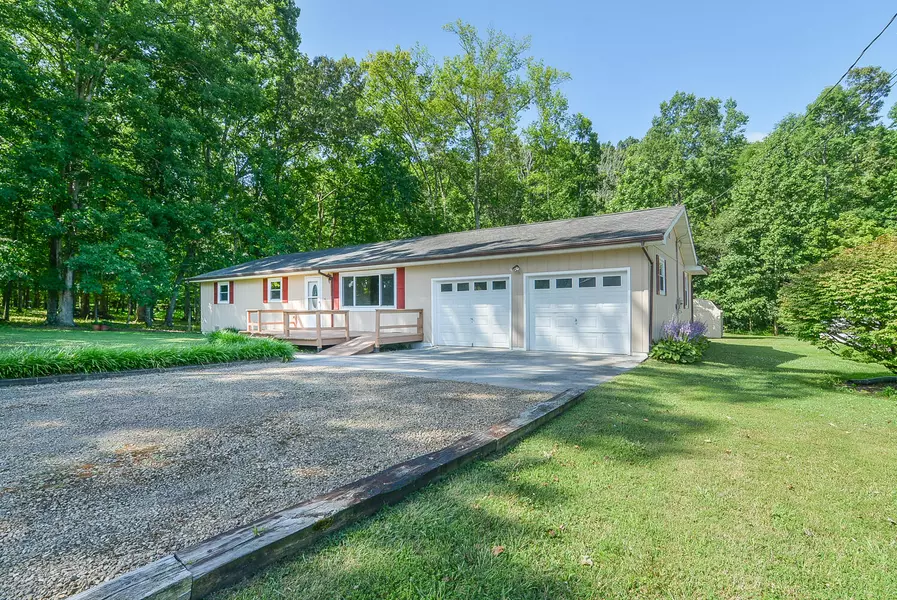 314 Wood LN, Surgoinsville, TN 37873