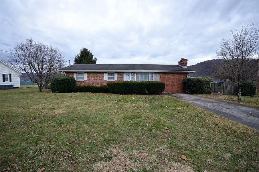 1568 Broad ST, Elizabethton, TN 37643