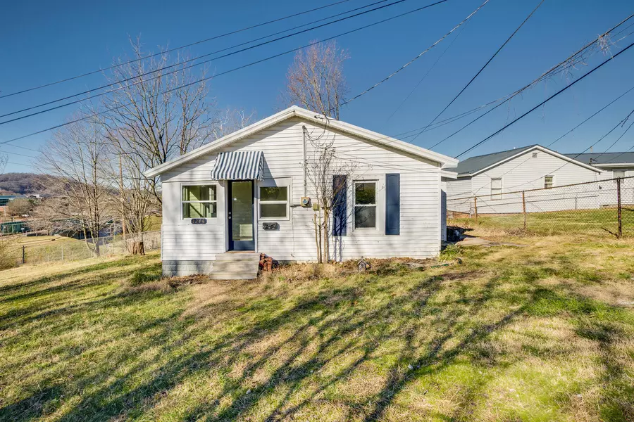 1244 Sullivan CT, Kingsport, TN 37664