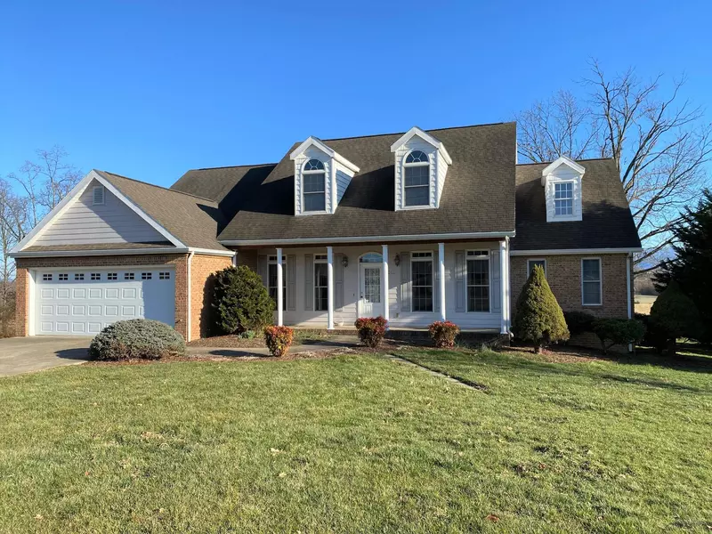 142 Clear Mountain TRL, Greeneville, TN 37745