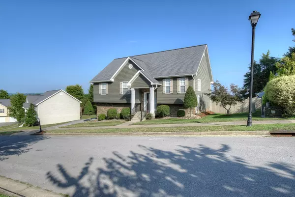 Johnson City, TN 37601,168 Azalea RDG