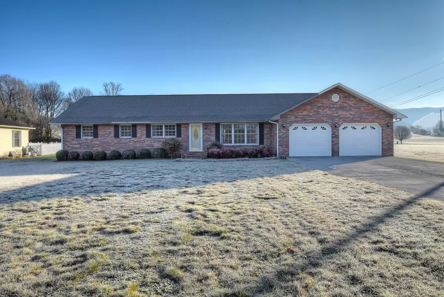 171 Blue Springs RD, Elizabethton, TN 37643