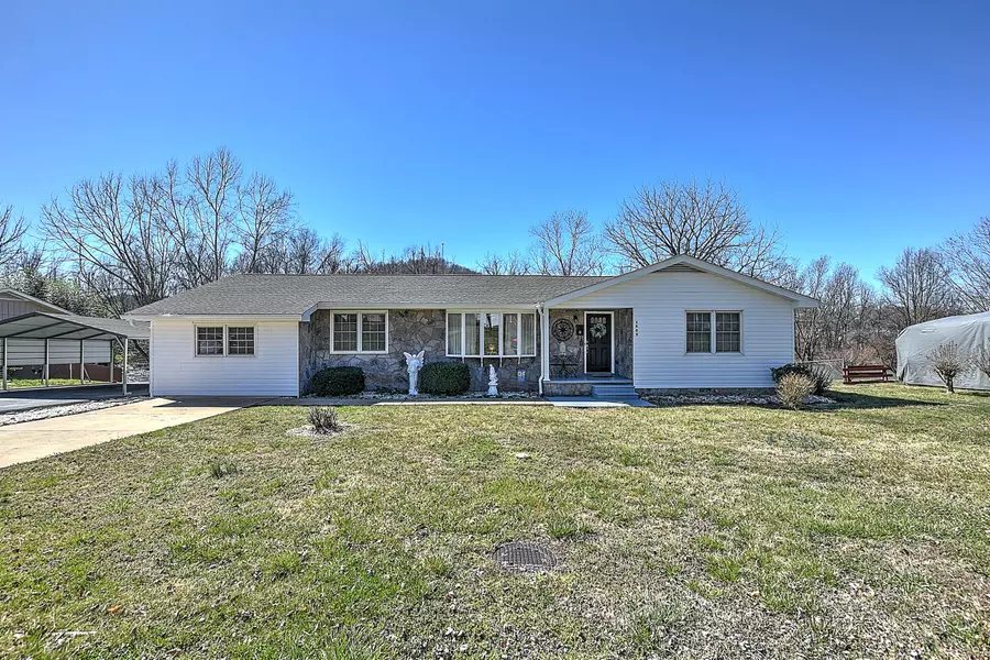 1005 Riverview DR, Elizabethton, TN 37643