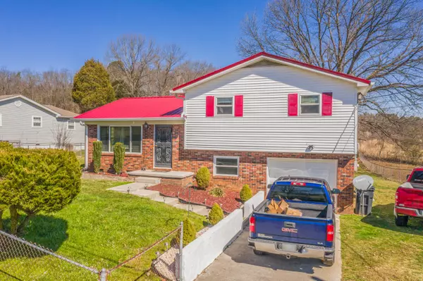 2898 Boatmans Mountain RD, Morristown, TN 37814