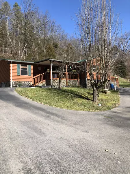 663 Huffman RD, Piney Flats, TN 37686