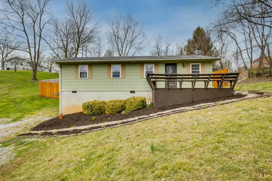 1515 Irene ST, Johnson City, TN 37604