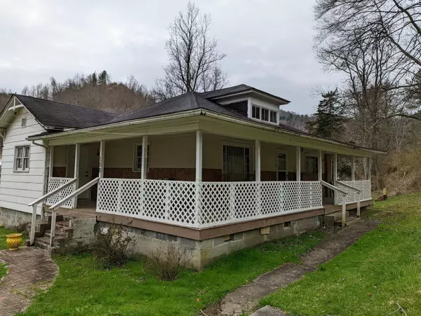 Clintwood, VA 24228,158 Elkins LN