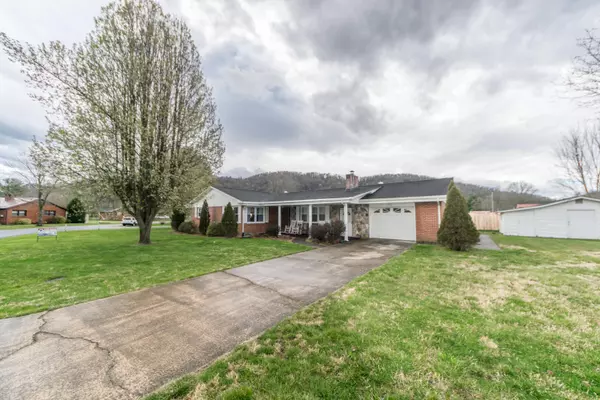 110 Midnight DR, Elizabethton, TN 37643