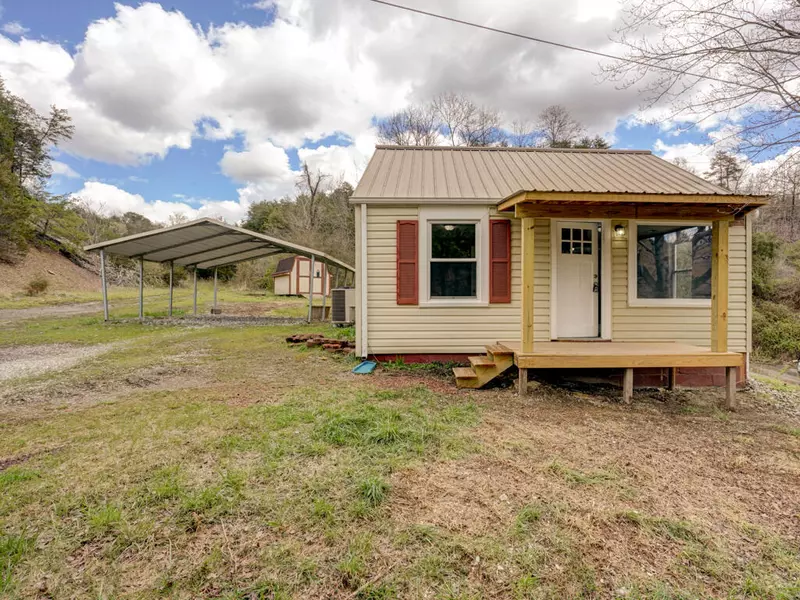 679 Piney Flats RD, Piney Flats, TN 37686