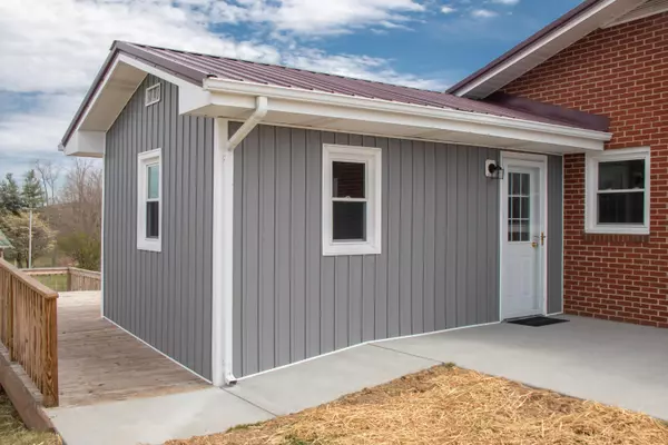 Glade Spring, VA 24340,205 Highland AVE