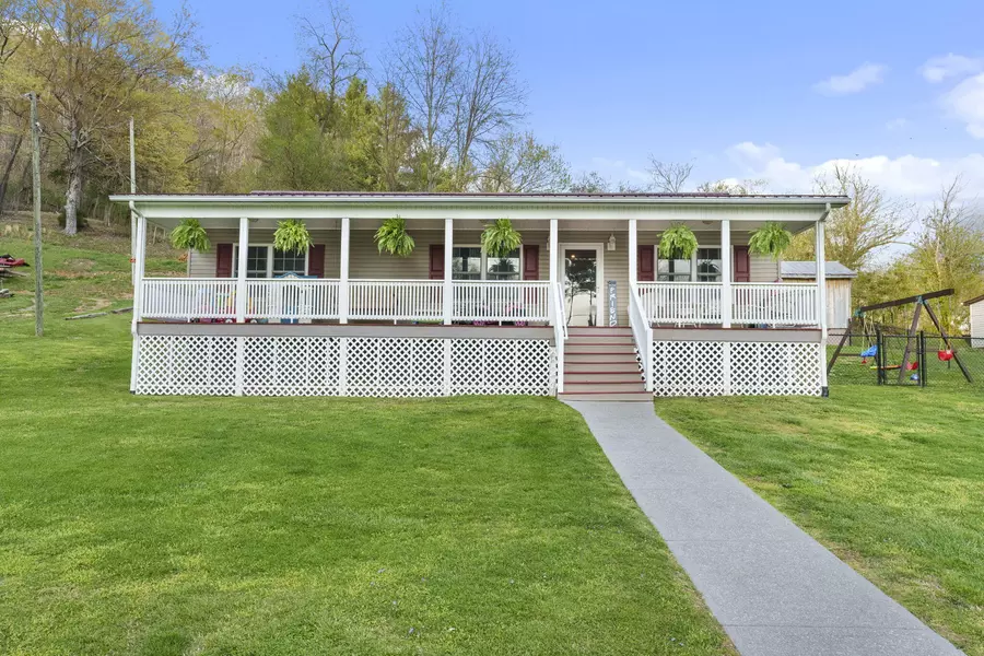 213 Redwood Ln, Saltville, VA 24370