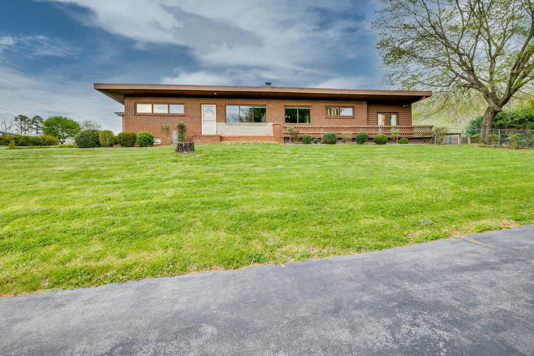 322 Brentwood DR,  Kingsport,  TN 37660