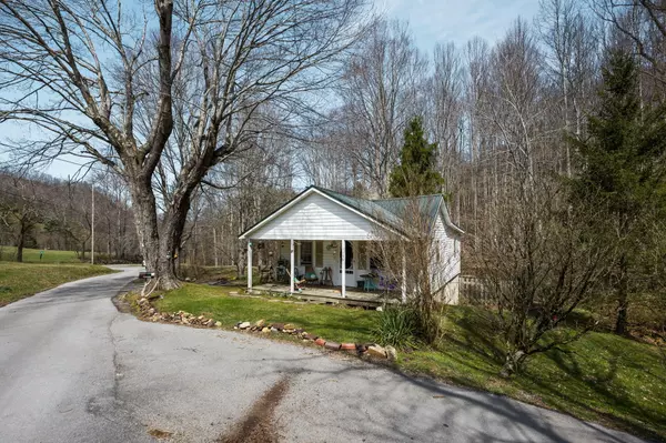 Roan Mountain, TN 37687,159 Willard Perkins RD