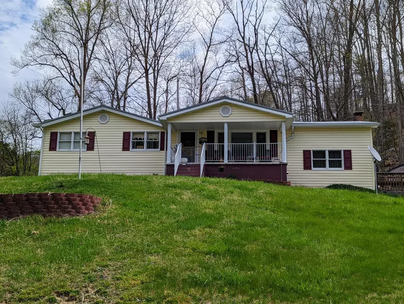 660 Brush Creek RD, Clintwood, VA 24228