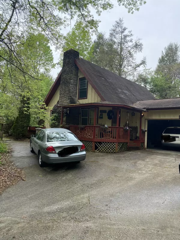 154 Hollow RD, Cosby, TN 37722