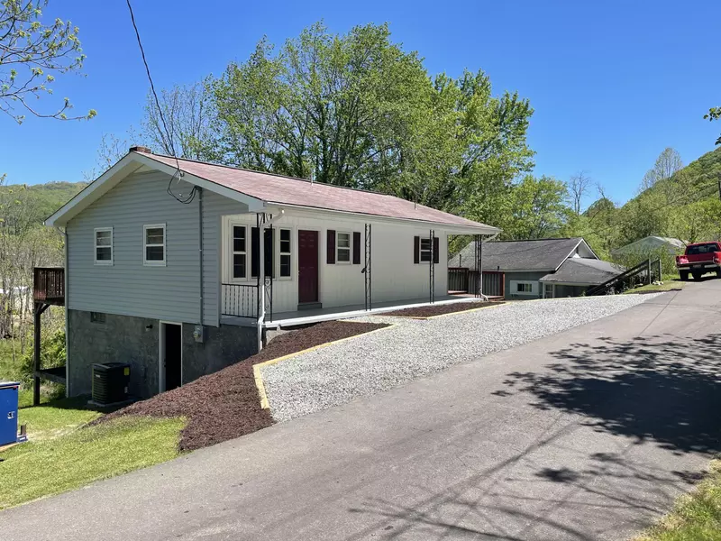 468 Atwood ST, Mountain City, TN 37683