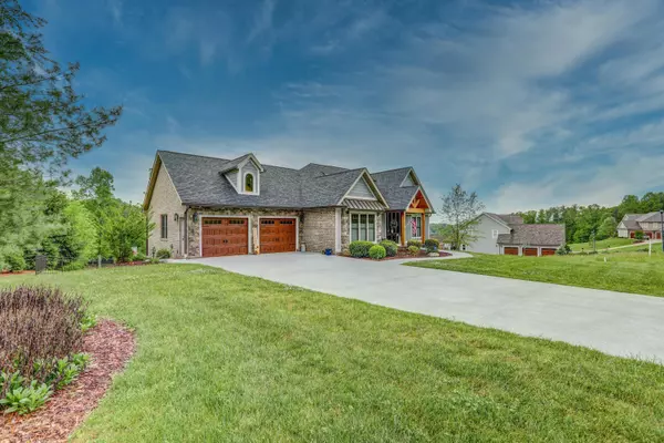 Kingsport, TN 37664,326 Golf Ridge DR