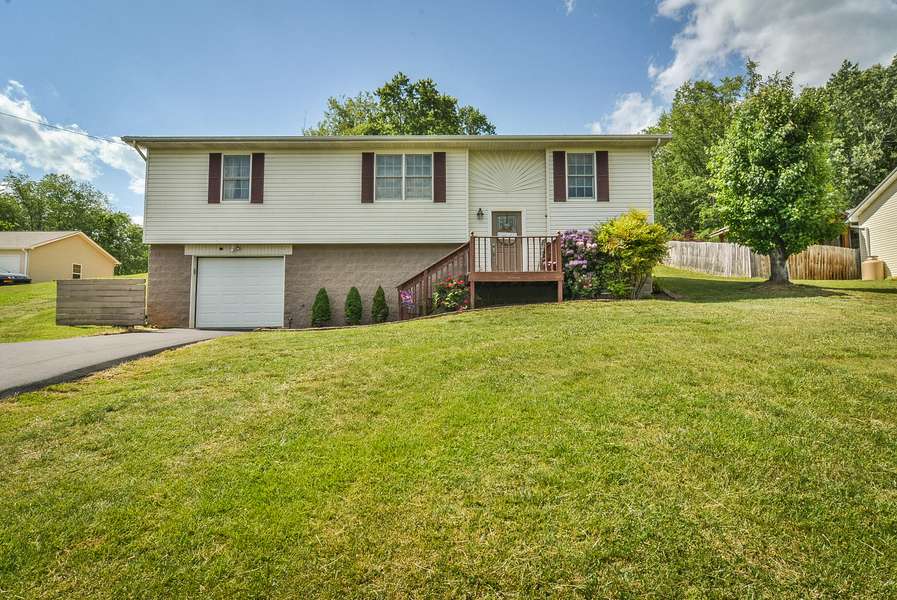 1018 Vance Drive, Bristol, TN 37620