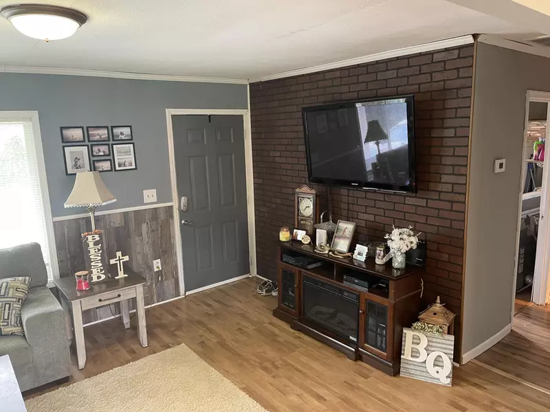 172 Hummingbird Hill, Tazewell, VA 24651