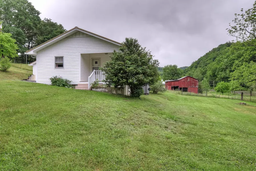 630 Austin Springs RD, Johnson City, TN 37601