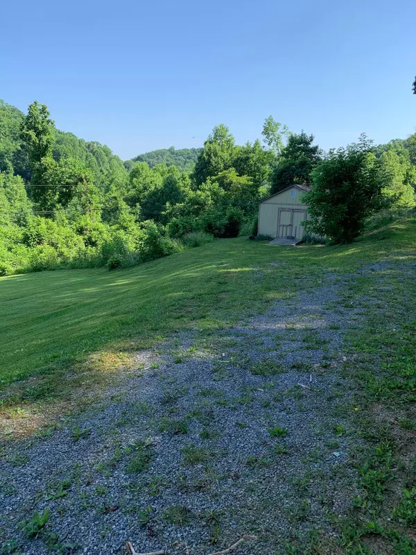 Blountville, TN 37617,518 Catawba LN