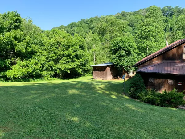 Blountville, TN 37617,518 Catawba LN