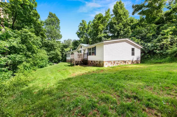 1509 Strawberry Hills LN, Knoxville, TN 37914