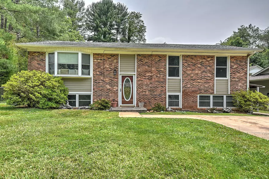 558 Silver Grove RD, Bluff City, TN 37618