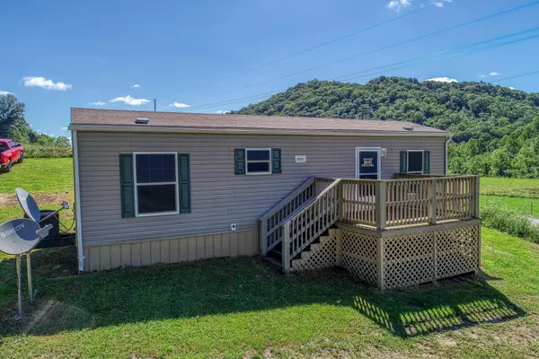 5269 Vardy Blackwater Rd, Sneedville, TN 37869