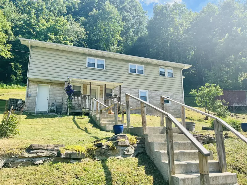 499 Ventura RD, Clintwood, VA 24228