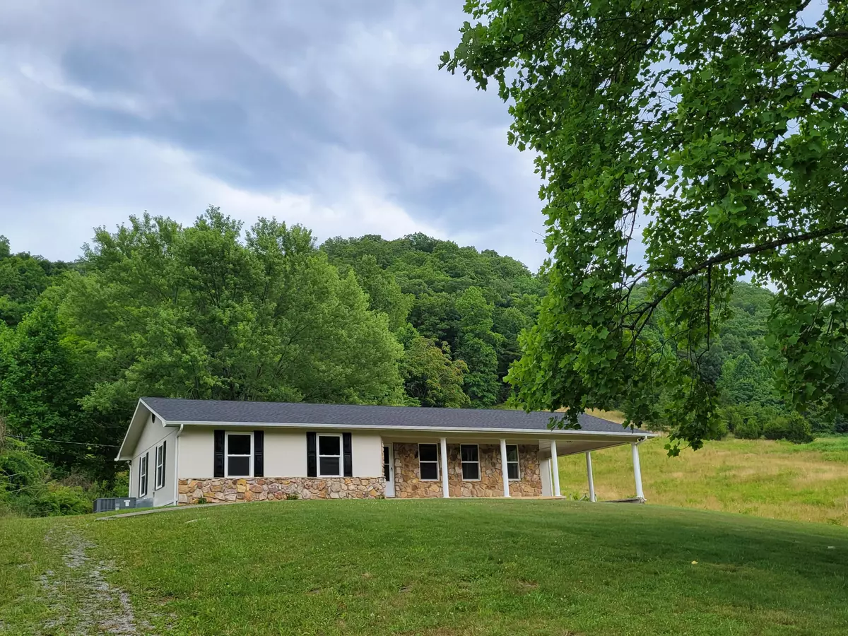 Sneedville, TN 37869,840 Sherm Mountain RD