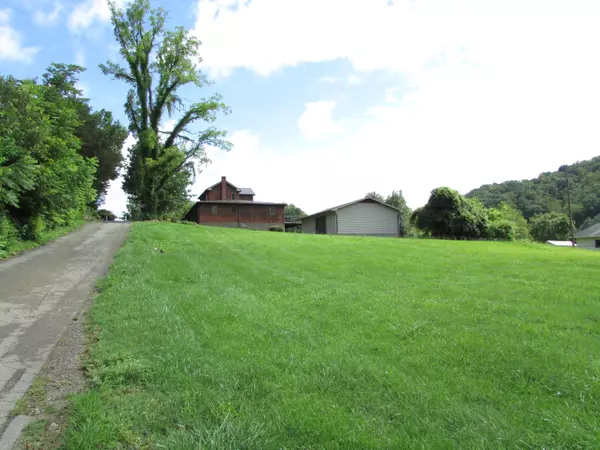 Elizabethton, TN 37643,144 Massey ST