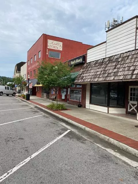 Big Stone Gap, VA 24219,317 Wood AVE
