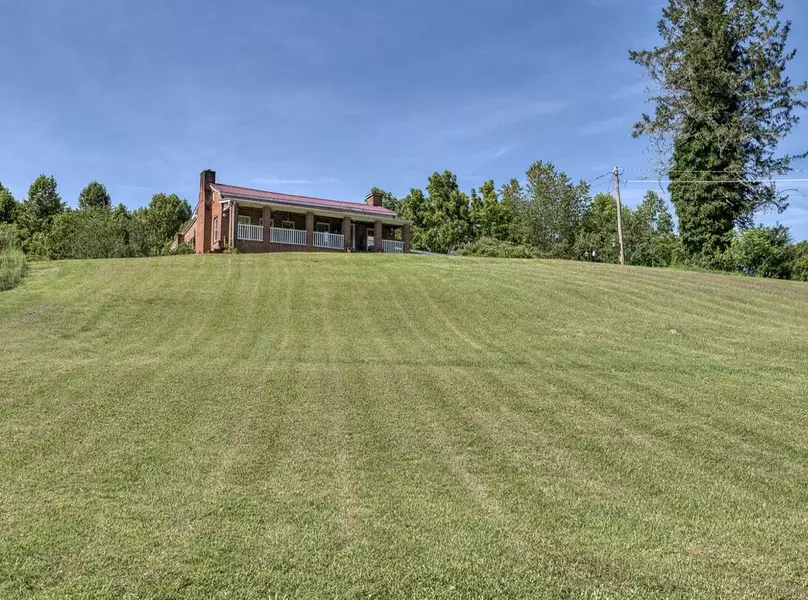 288 Old Weaver Pike RD, Bluff City, TN 37618