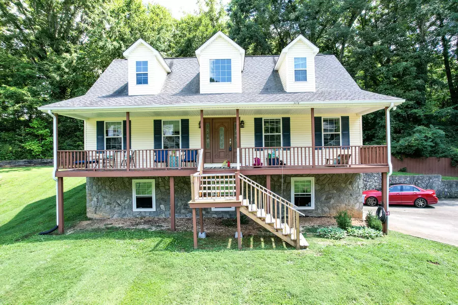 818 Winchester DR, Greeneville, TN 37743