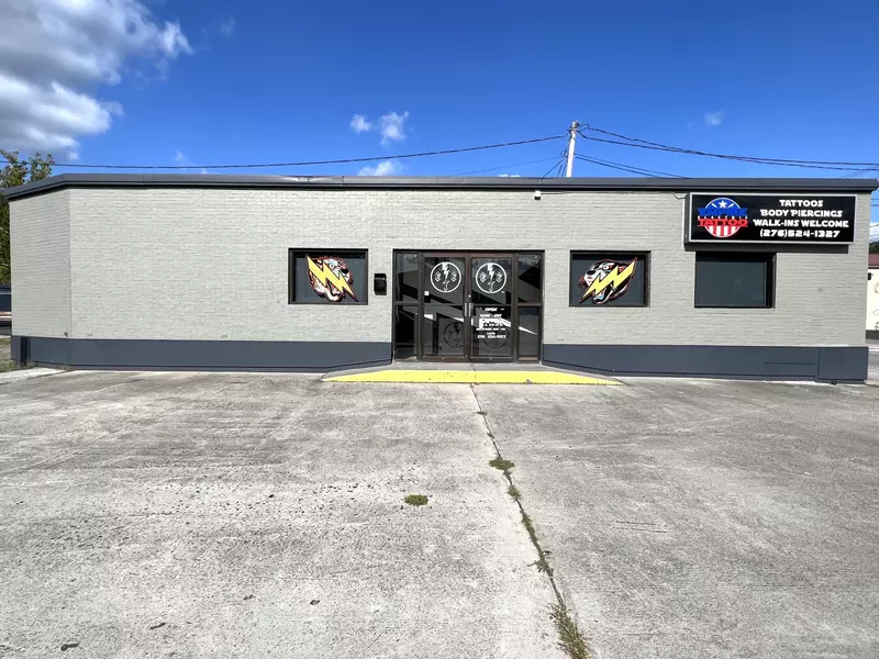 102 E 5th ST, Big Stone Gap, VA 24219