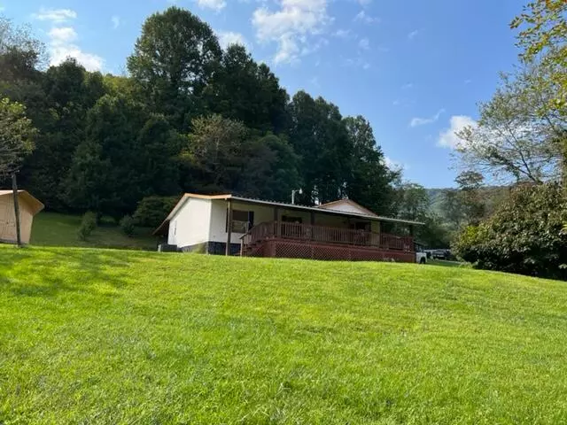 1629 Spear Branch RD, Mountain City, TN 37683