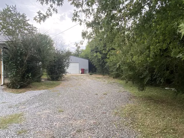 Chuckey, TN 37641,210 Bill Mauk RD