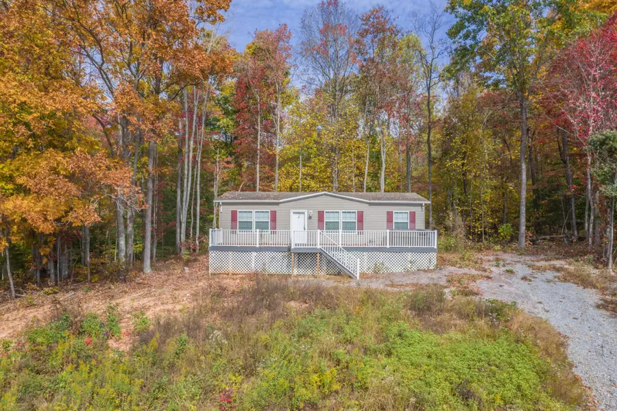 2755 Rackum RD, Thorn Hill, TN 37881