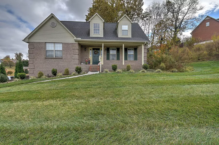 6221 Nightingale ST, Morristown, TN 37814