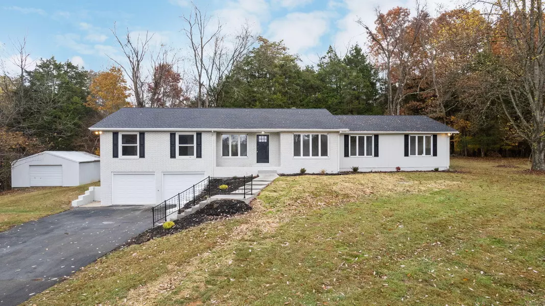 385 Cave Hill RD, Blountville, TN 37617