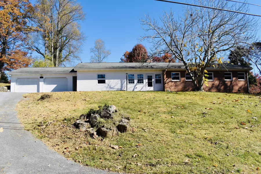 222 Hill ST, Gate City, VA 24251