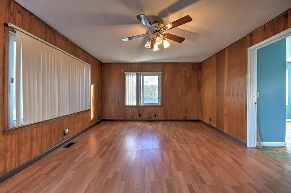 Mount Carmel, TN 37645,117 Hemlock ST