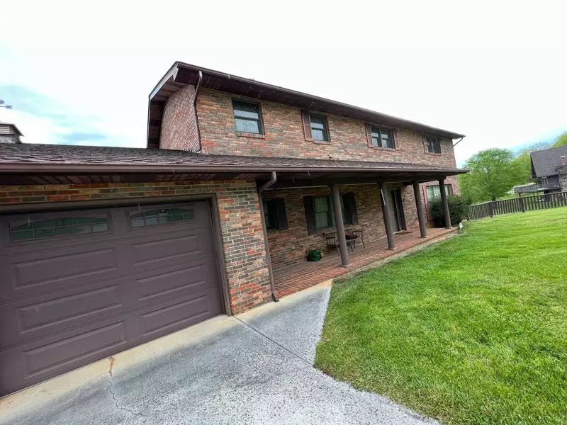 848 Navajo DR, Jefferson City, TN 37760